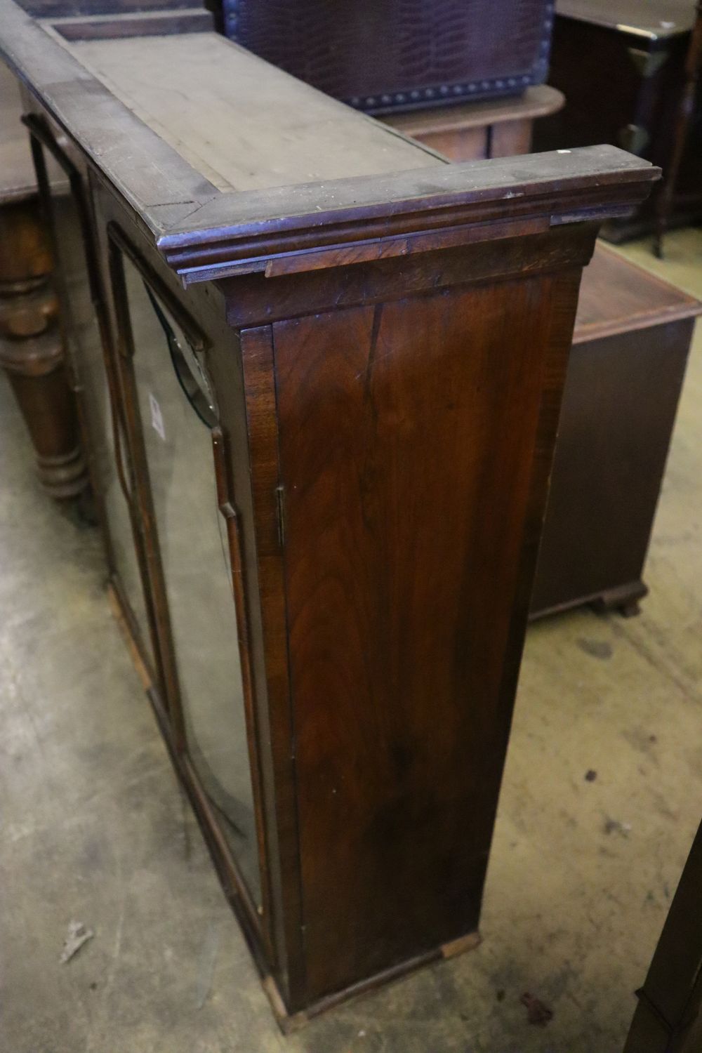 An early 18th century walnut bookcase top, width 100cm height 99cm